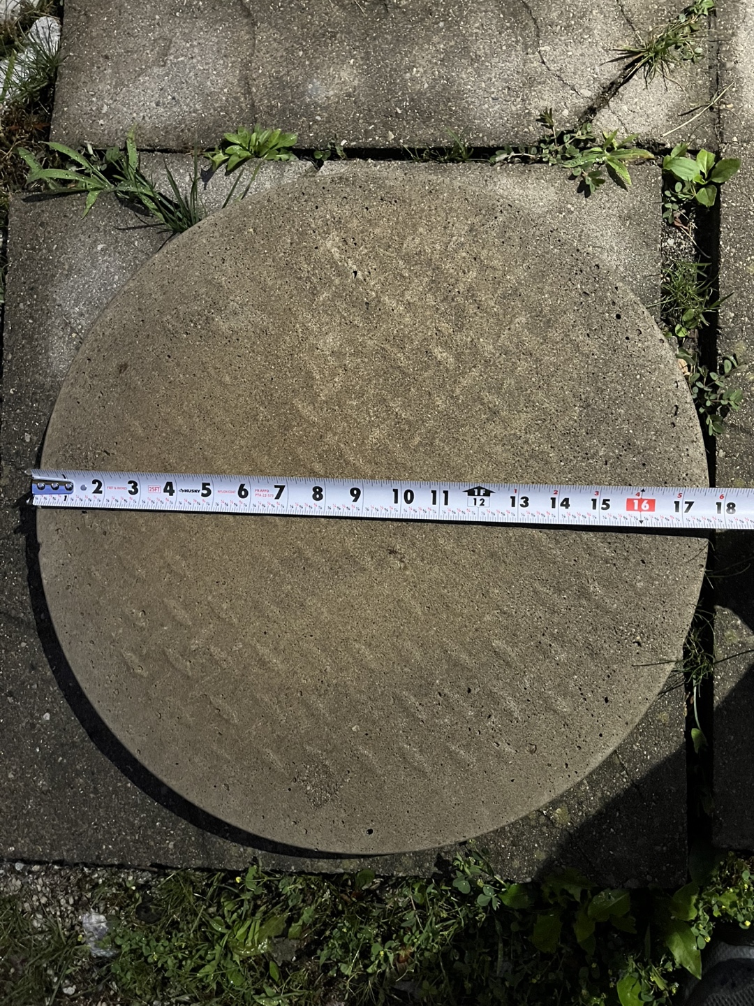 Stepping Stone - Circle Smooth with Diamond Pattern 18”-8pcs - photo 4