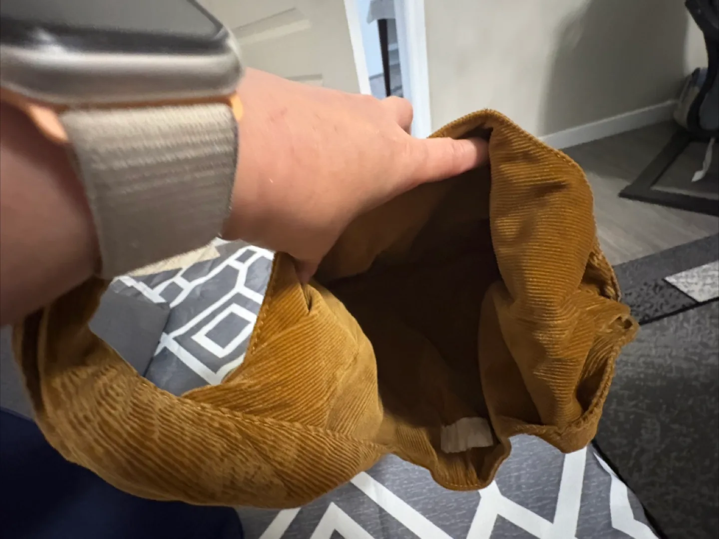 Merit Corduroy Knot Bag - Cute & Stylish! image indicator(2)