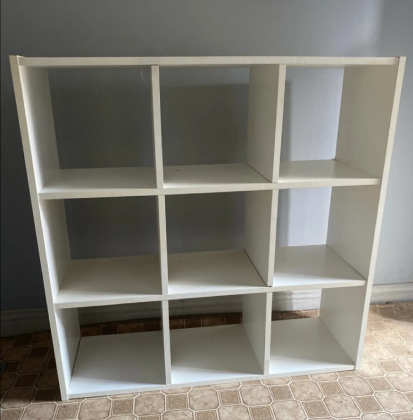 White 9-Cube Storage Shelf (pending pickup) thumbnail