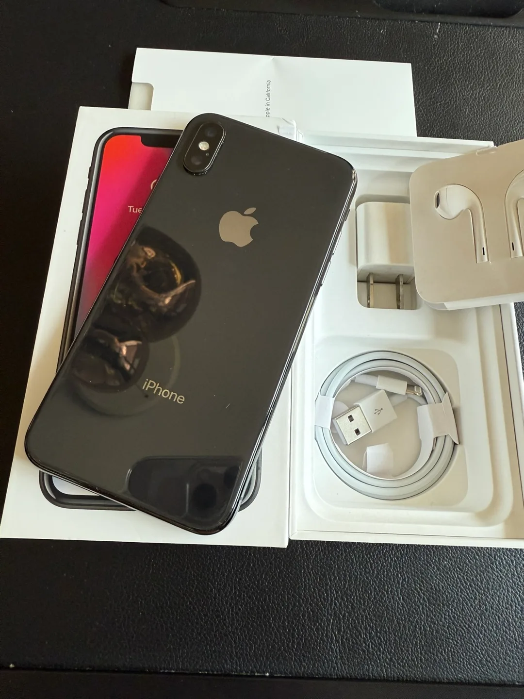 iPhone X 256GB Black thumbnail