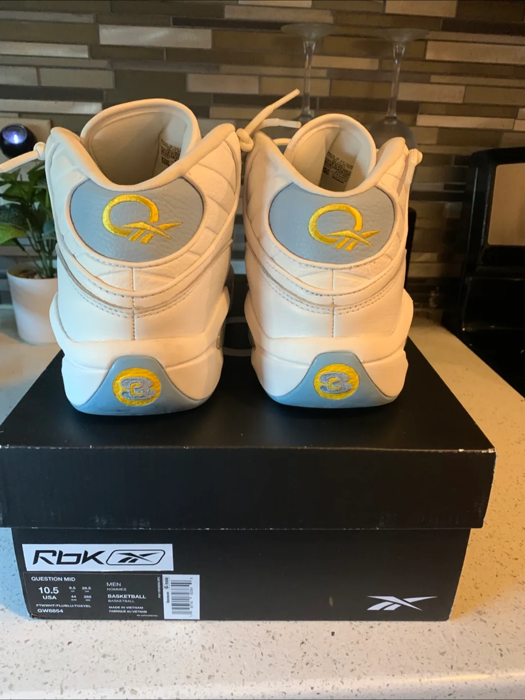 Reebok Question Mid White/Blue Shoes - Size 10.5 image indicator(4)