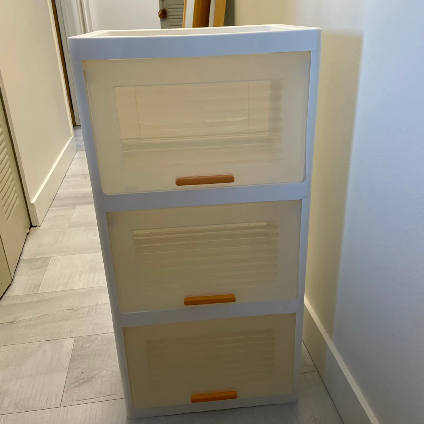 White Plastic 3-Drawer Storage Unit thumbnail