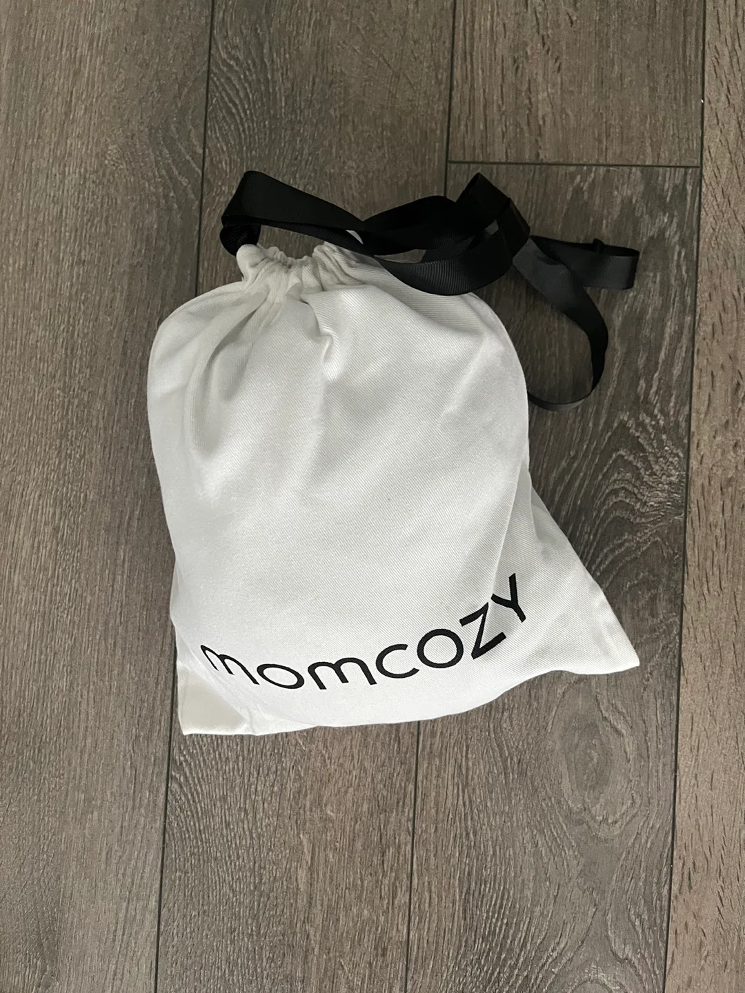 Momcozy Baby Carrier Wrap Sling, Newborn to 50lbs image indicator(2)