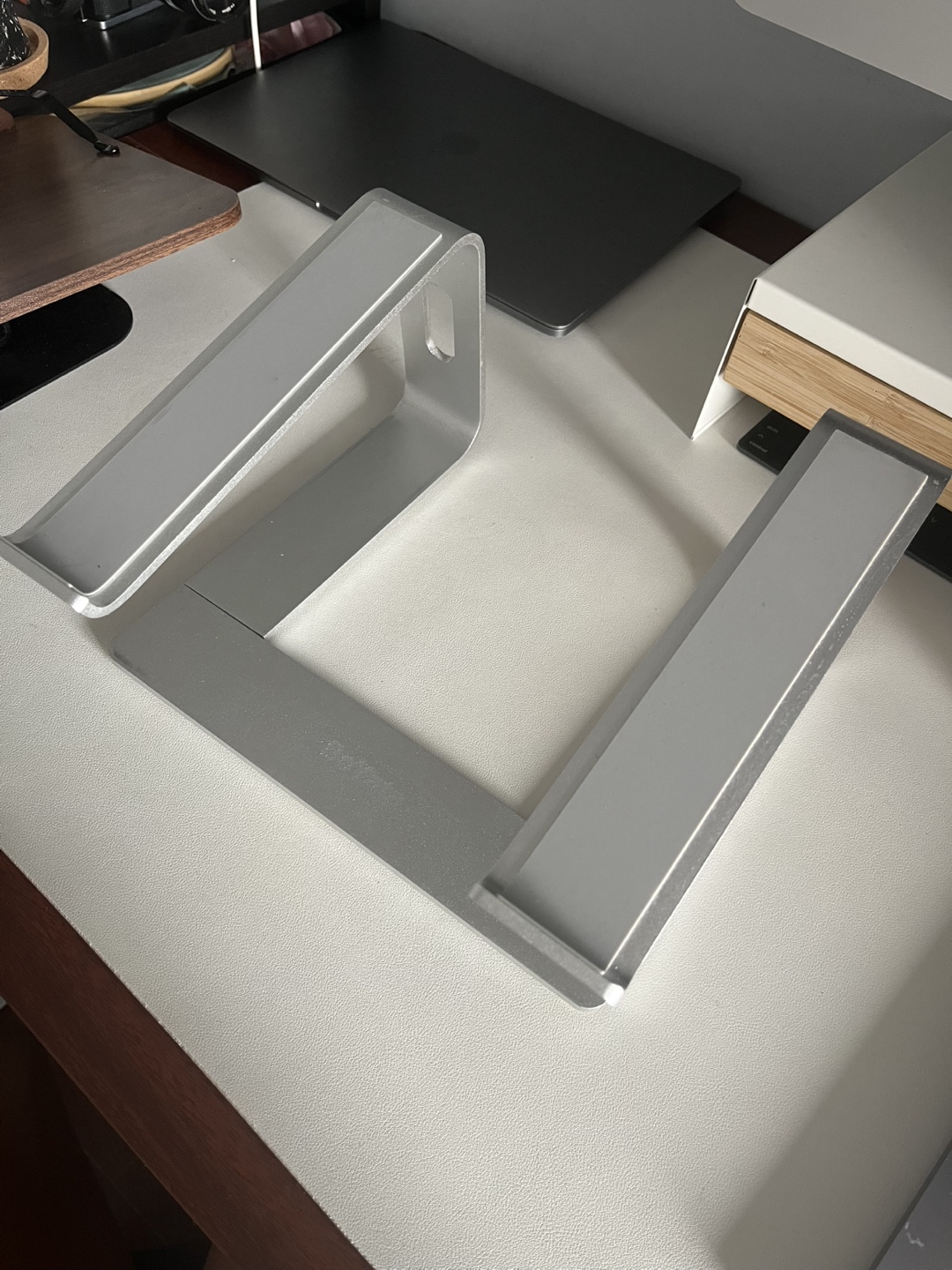 BoYata Aluminum Ergonomic Laptop Stand