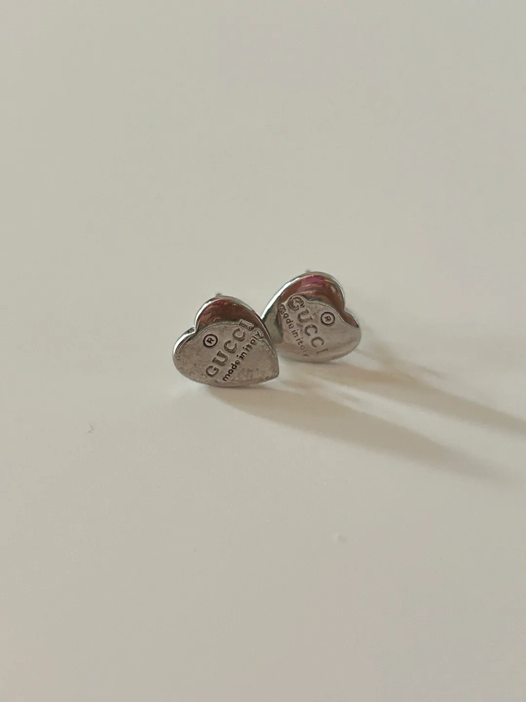 100% silver Gucci Heart Earrings thumbnail