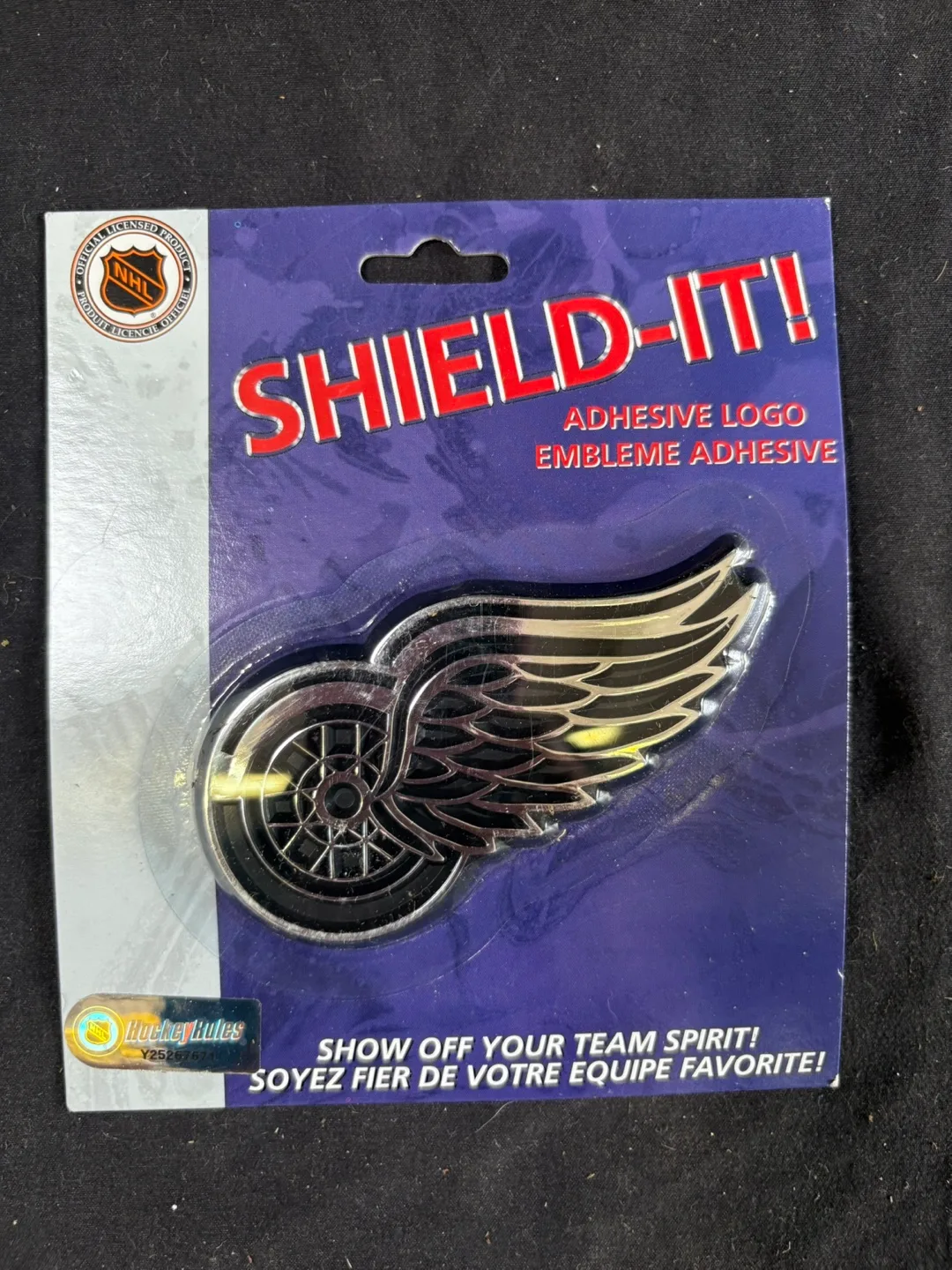 🇨🇦NHL Detroit Red Wings Shield-It! Emblem Adhesive thumbnail