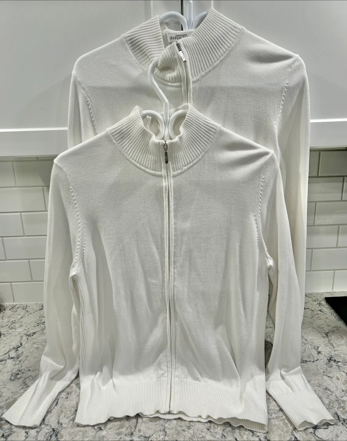 Women’s White Zip Up Cardigan Sweater (Size L) thumbnail