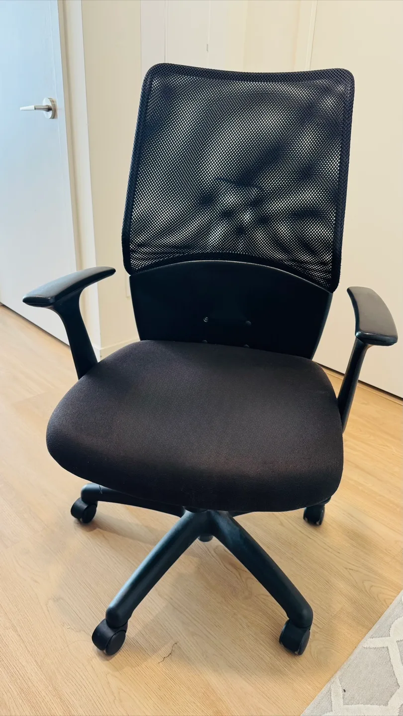 Black Office Chair thumbnail