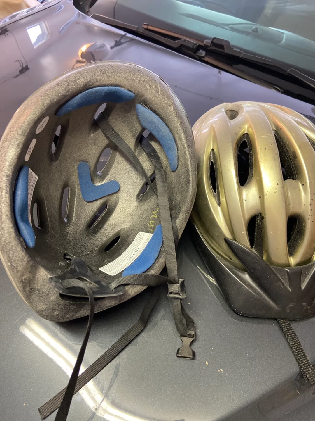 Two Bicycle Helmets image indicator(2)