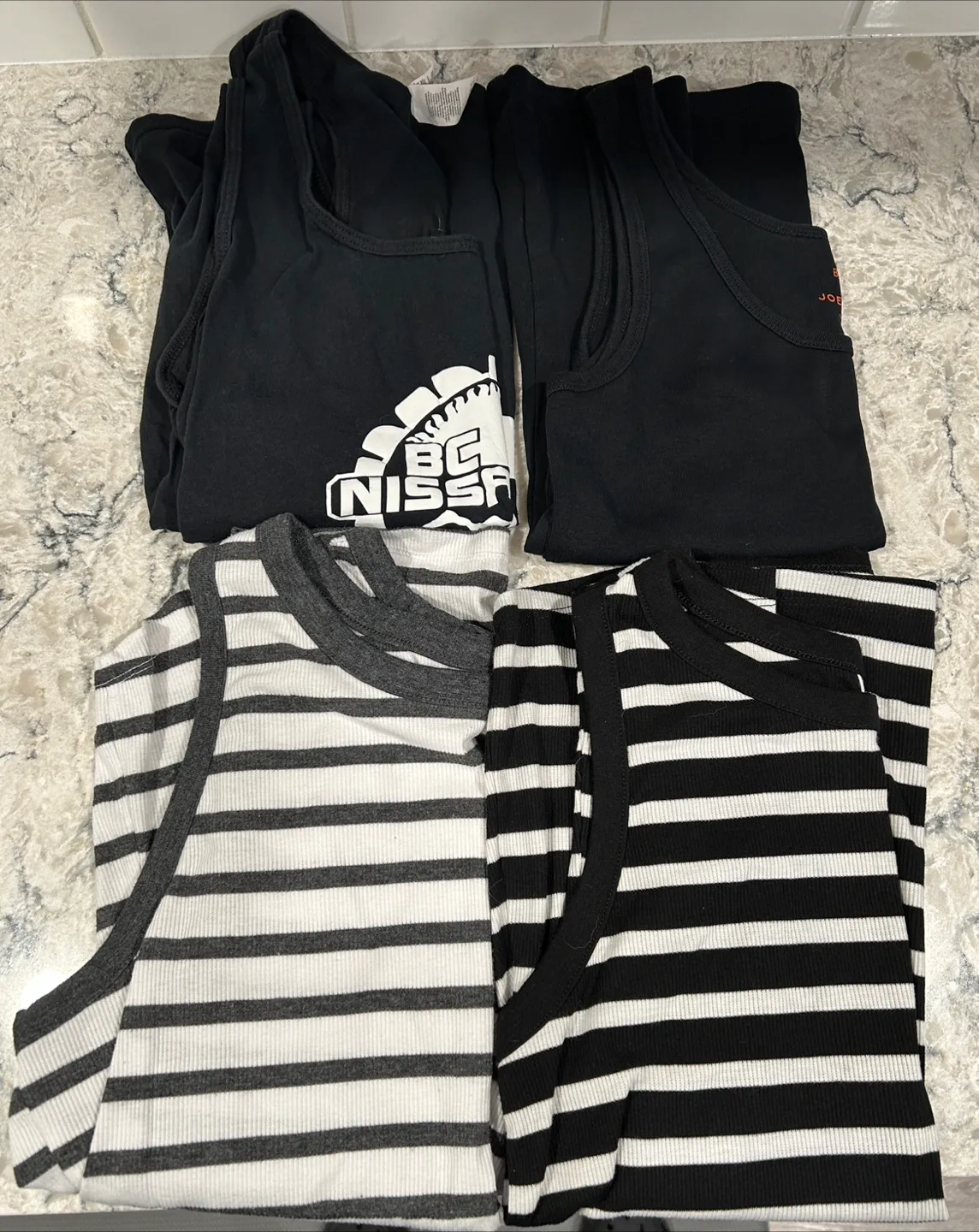 Women’s Tank Tops (old navy, Gildan and Joe fresh) thumbnail