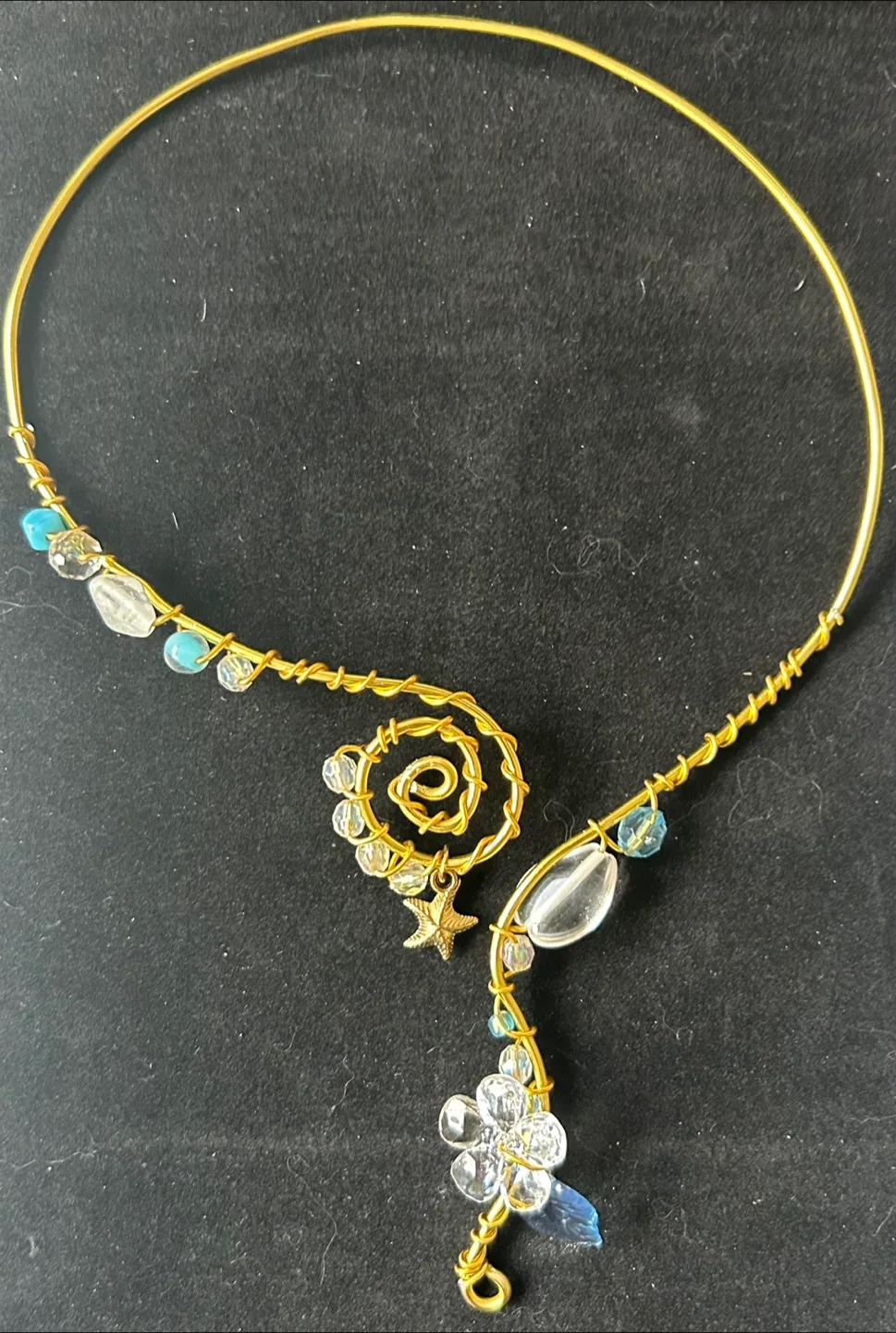 Handmade Gold Tone Beaded Necklace/choker image indicator(2)