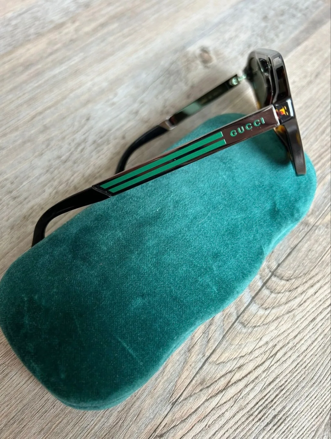 GUCCI Sunglasses with Case image indicator(7)