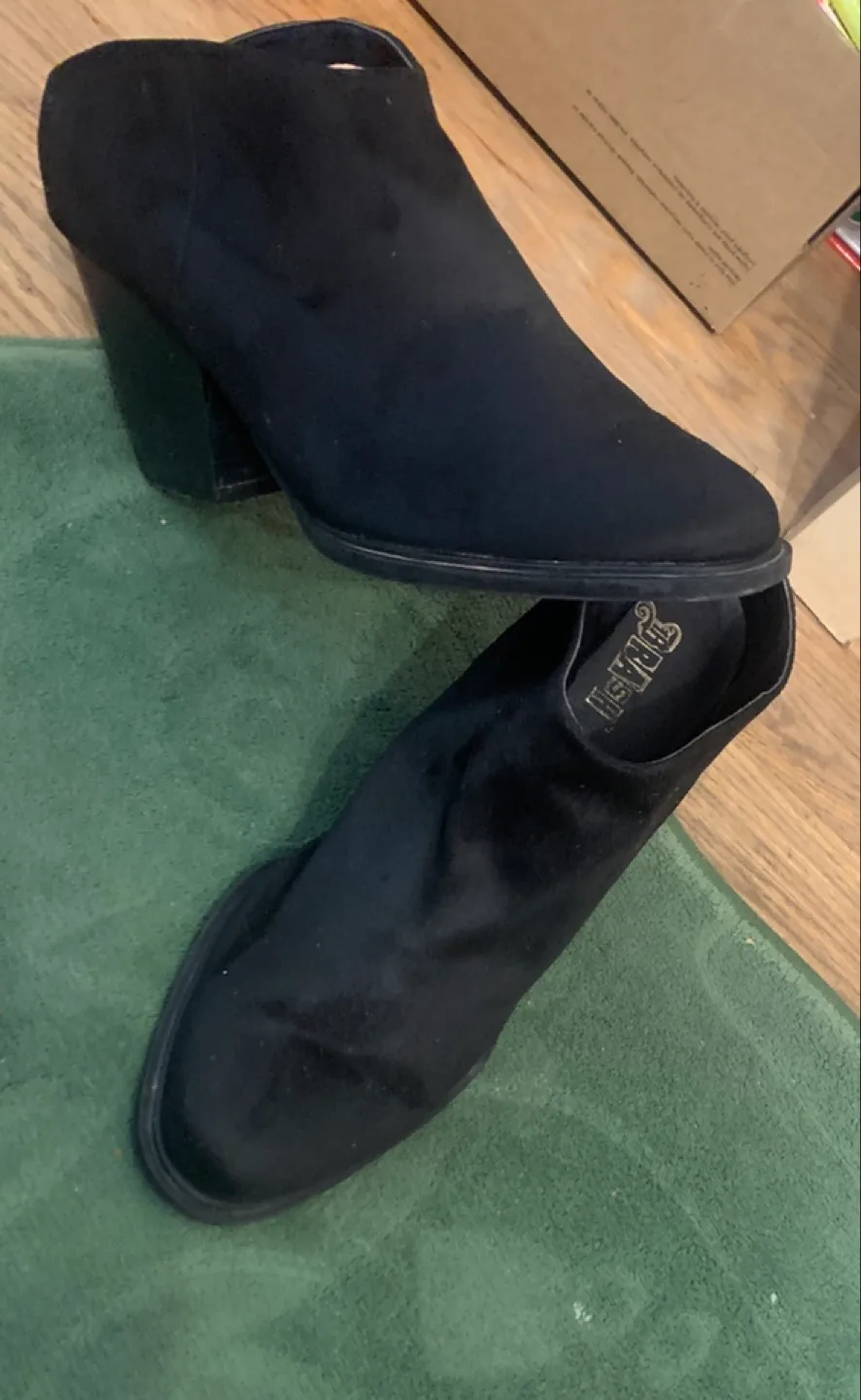 TRASH Black Ankle Boots thumbnail