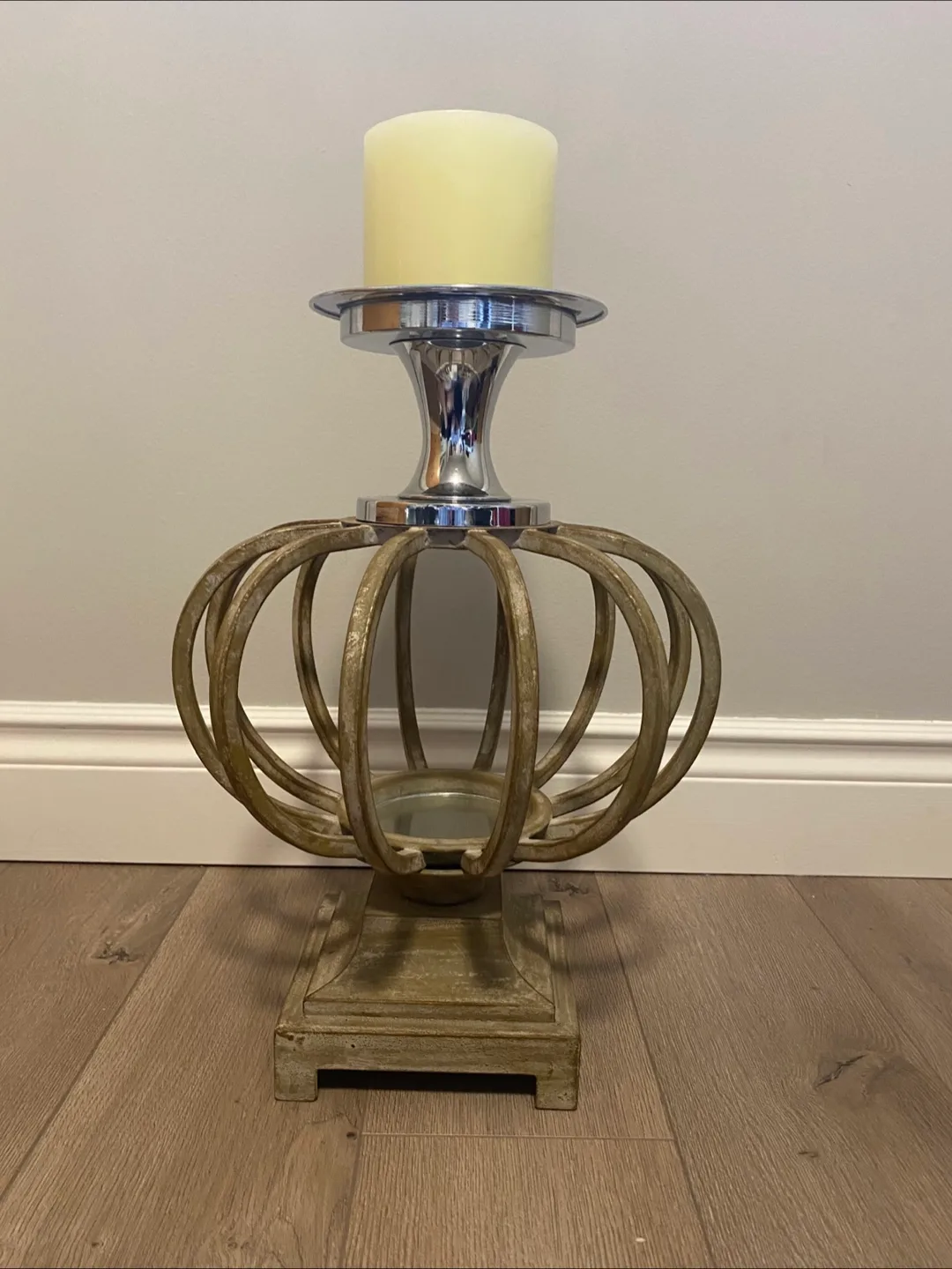 Metal Candle Holder thumbnail