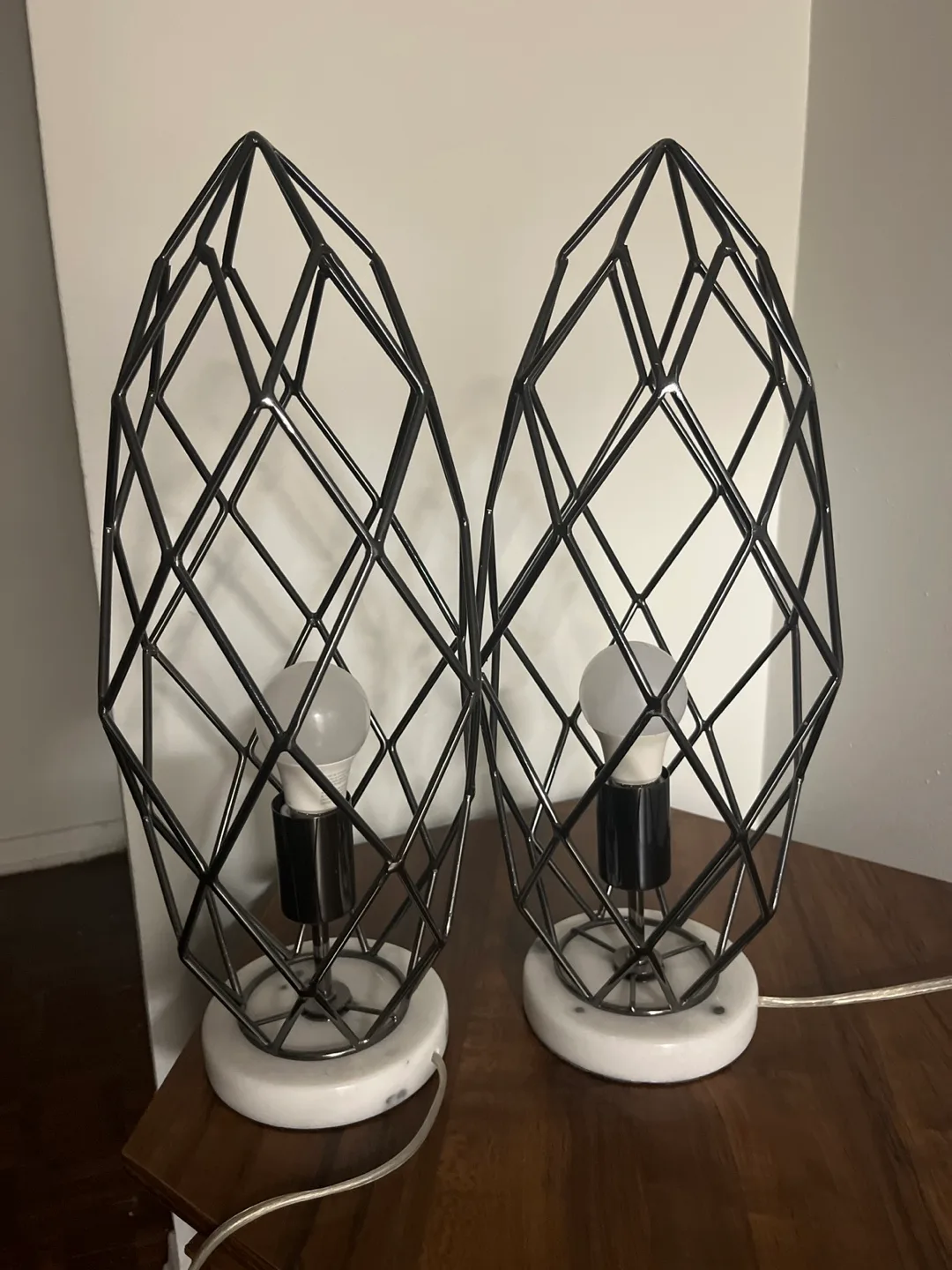 Modern Black Wire Table Lamp thumbnail