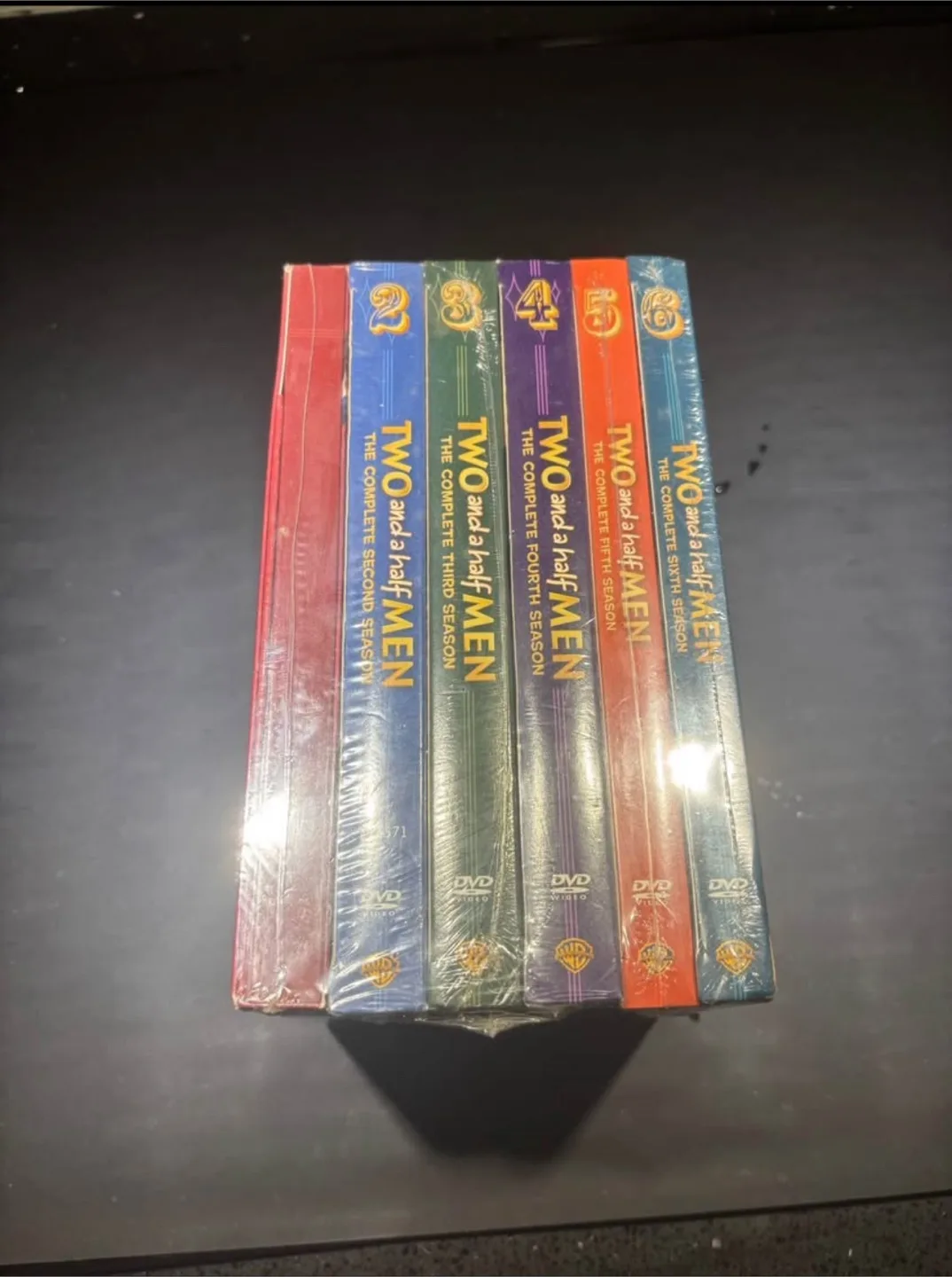 Two and a Half Men: Complete Series DVD Set image indicator(3)