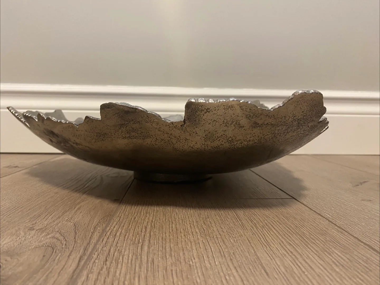 Decorative Silver Metal Leaf Bowl thumbnail