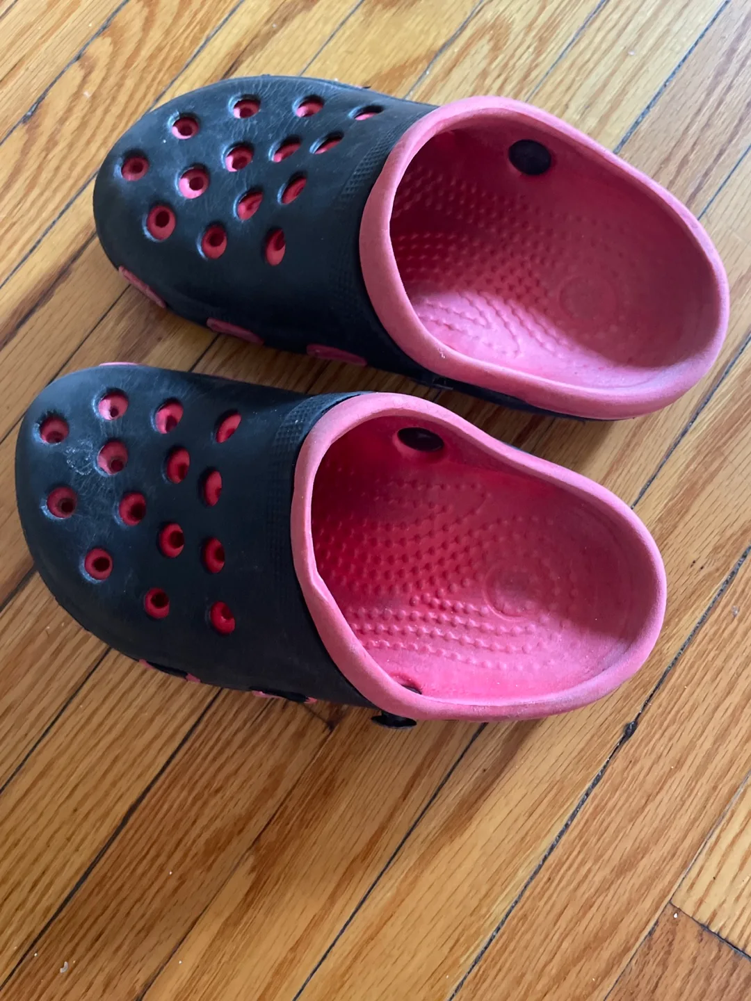 Crocs Kids Clog, Black/Pink, Size 11 image indicator(4)