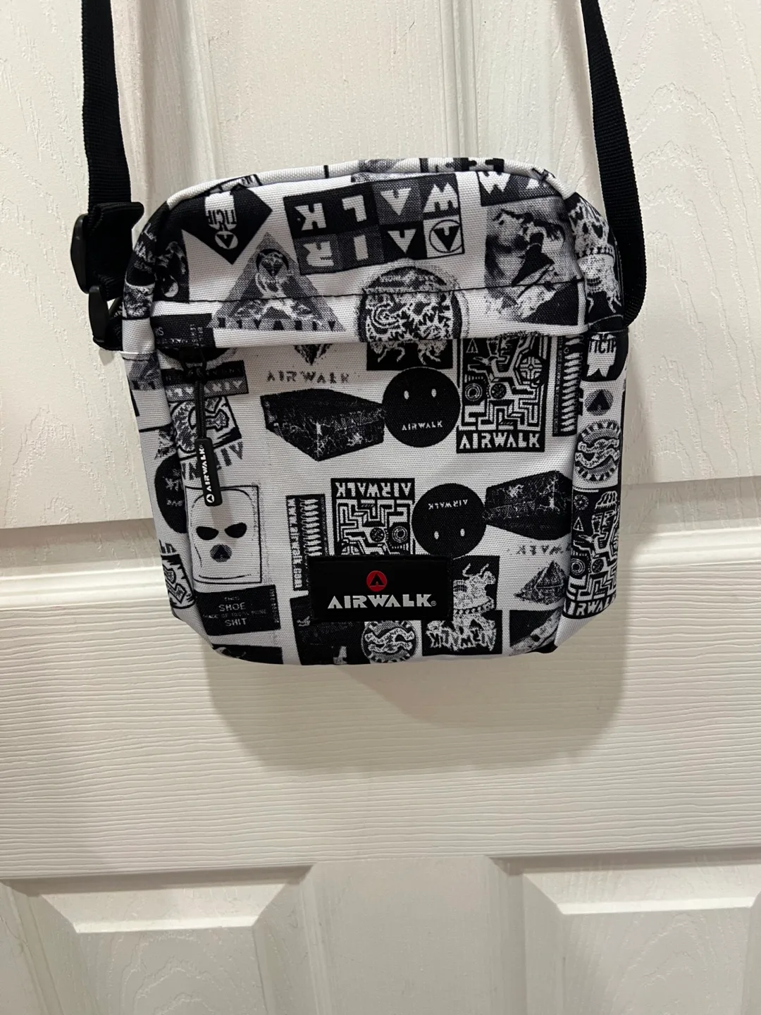 Airwalk Crossbody Bag thumbnail