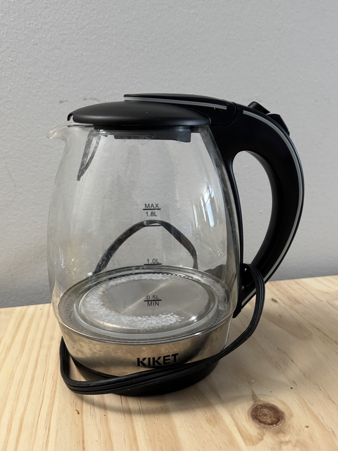 Kiket Electric Kettle - 1.8L 🇨🇦