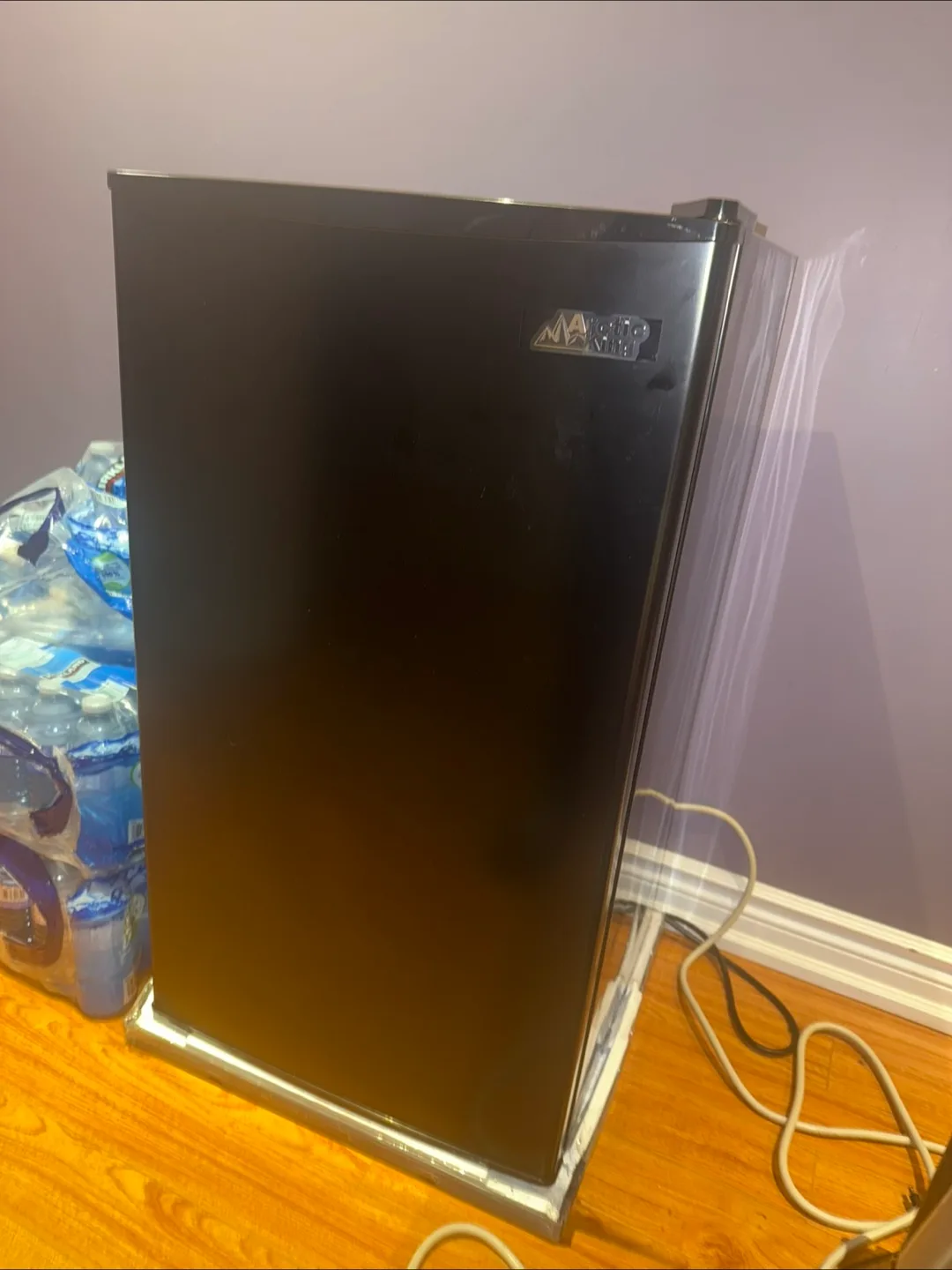 Arctic King Mini Fridge - Black thumbnail