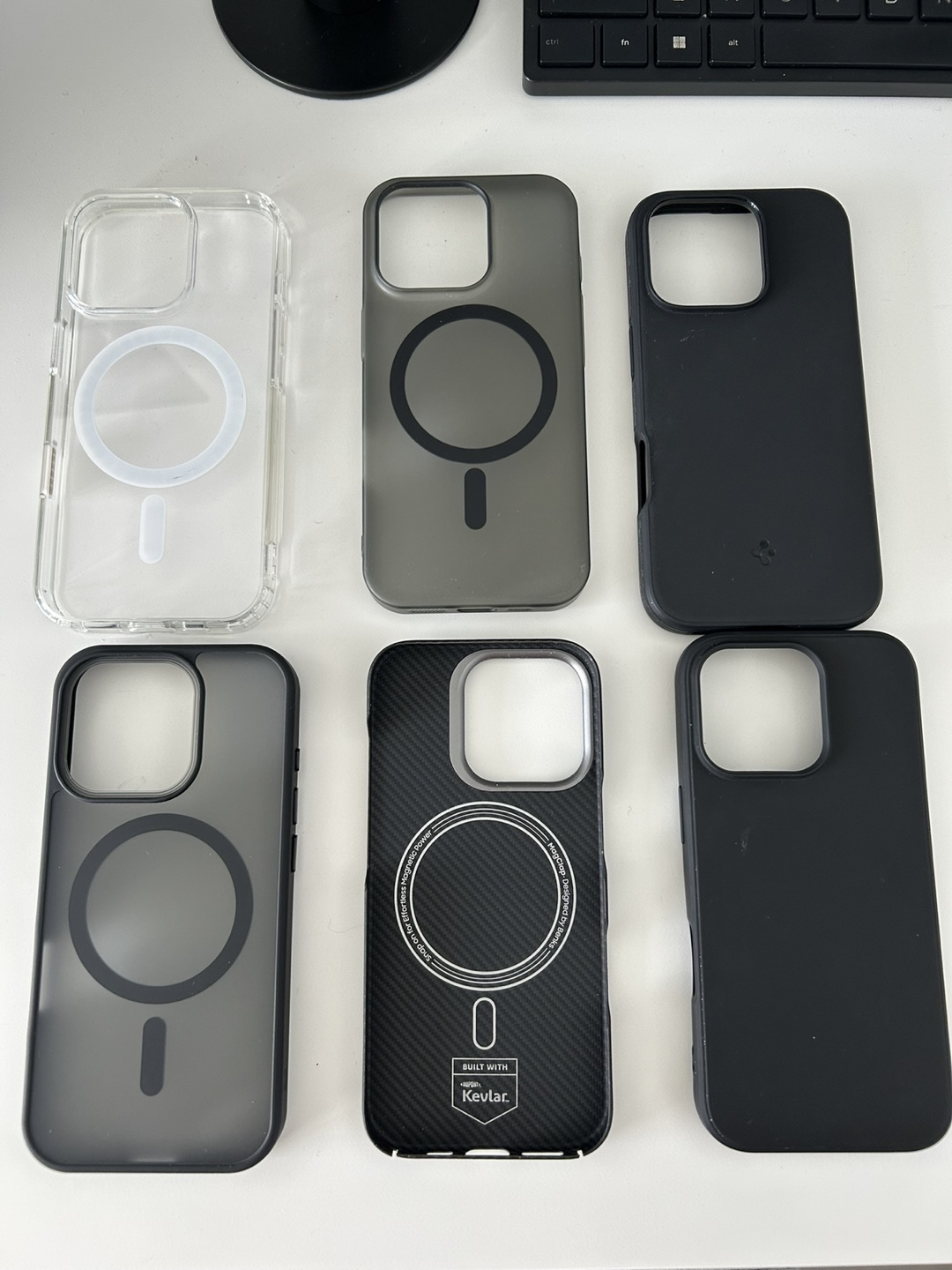 iPhone 16 Pro 128GB + Cases - photo 2