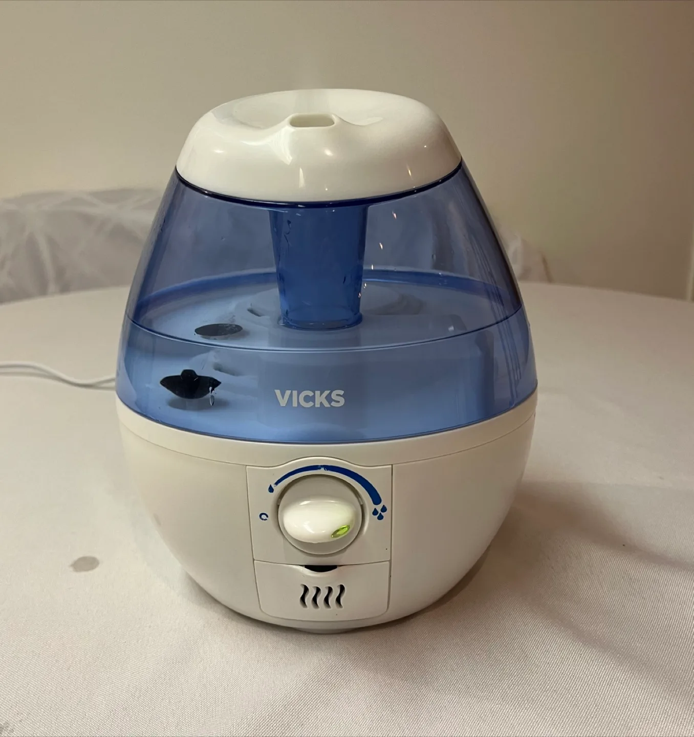Vick’s Cool Mist Humidifier thumbnail