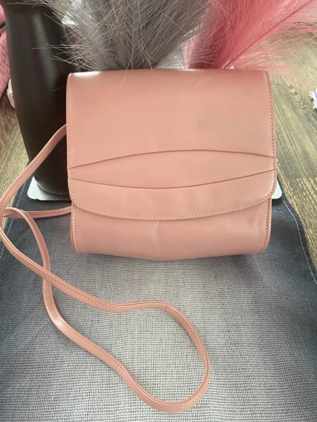 Town Shoes Pink Leather Crossbody Bag thumbnail