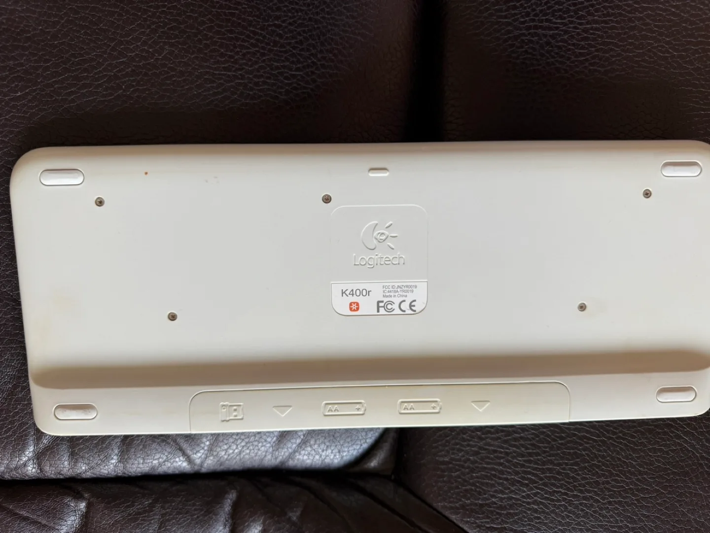 Logitech K400 Wireless Keyboard with multi touch pad 🇨🇦 image indicator(4)