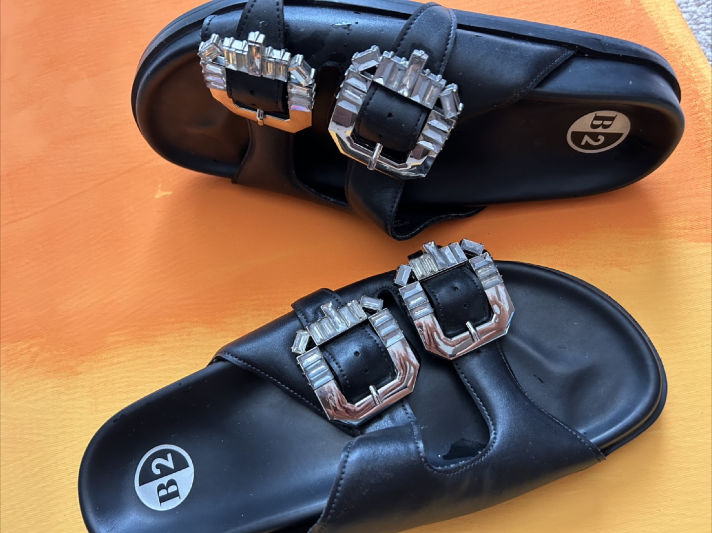 B2 Black Embellished Buckle Sandals - photo 3