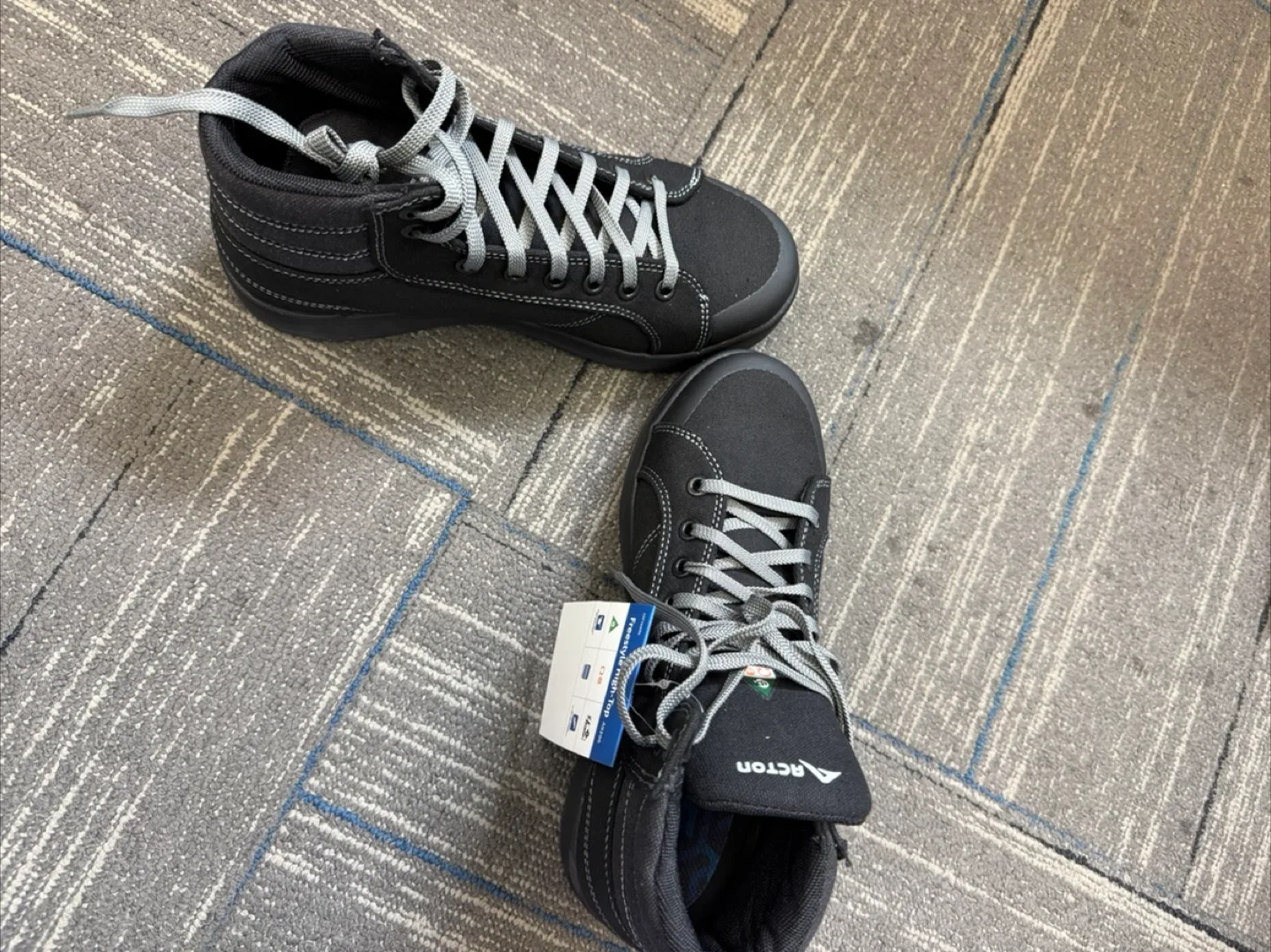 Safety shoe for men thumbnail