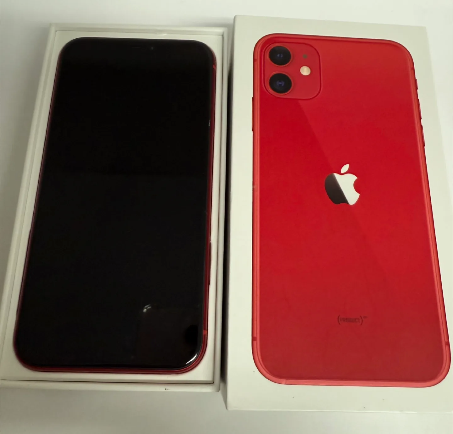 Apple iPhone 11 - Red, Like New! image indicator(2)