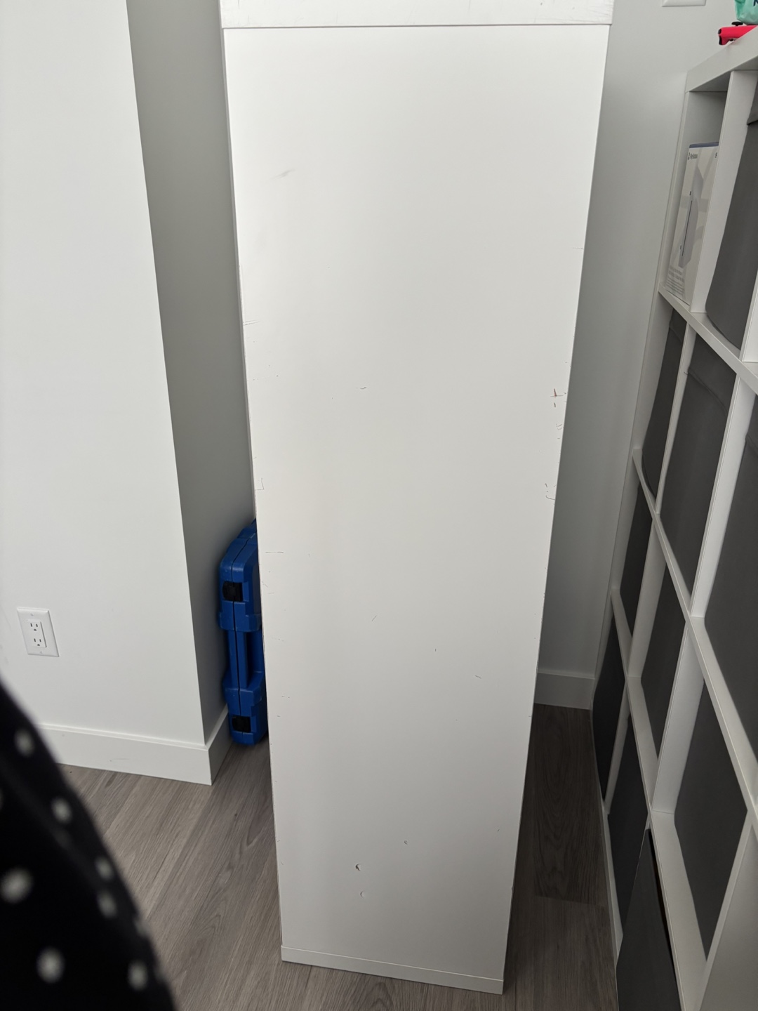 White Shelf Unit - photo 4
