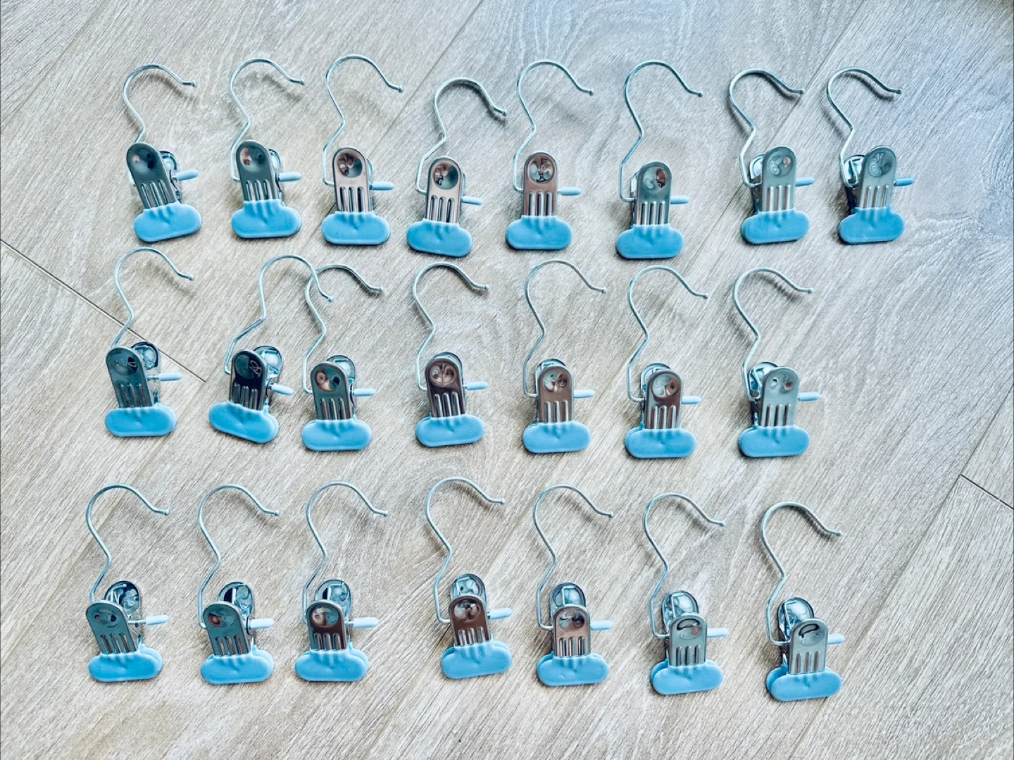 Set of 22 socks/hat/pants clips - anti slip thumbnail