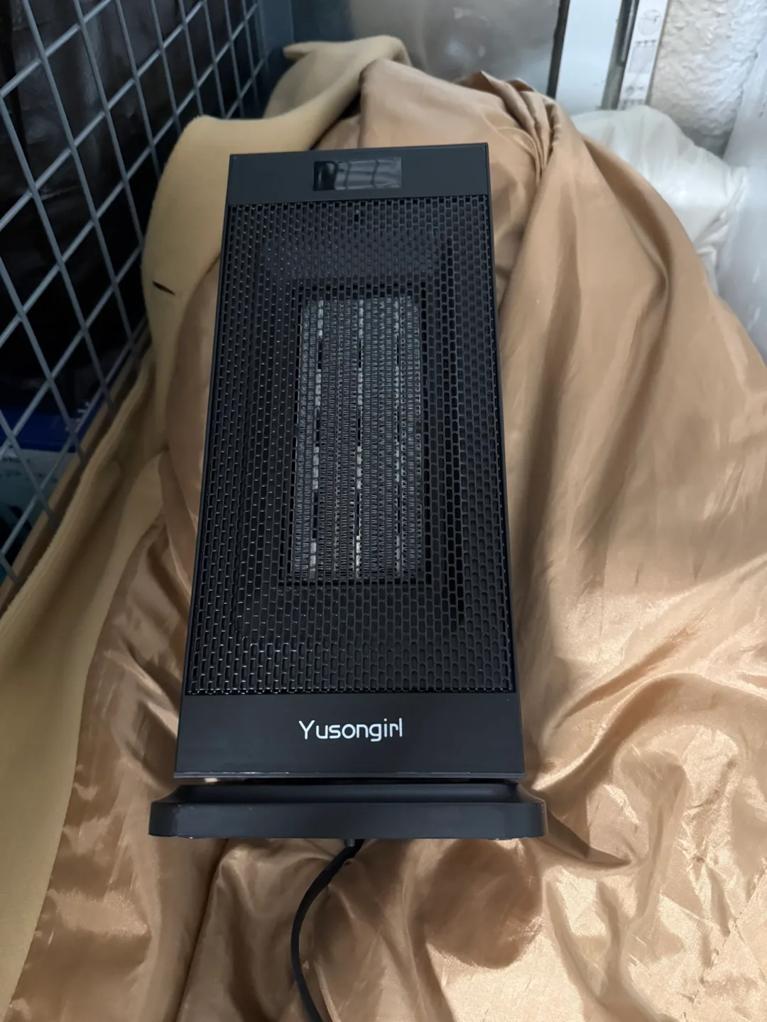Yusongirl Black Space Heater thumbnail