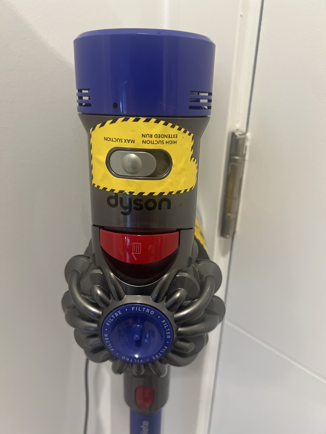 Dyson V7 Complete Cordless Vacuum - photo 2
