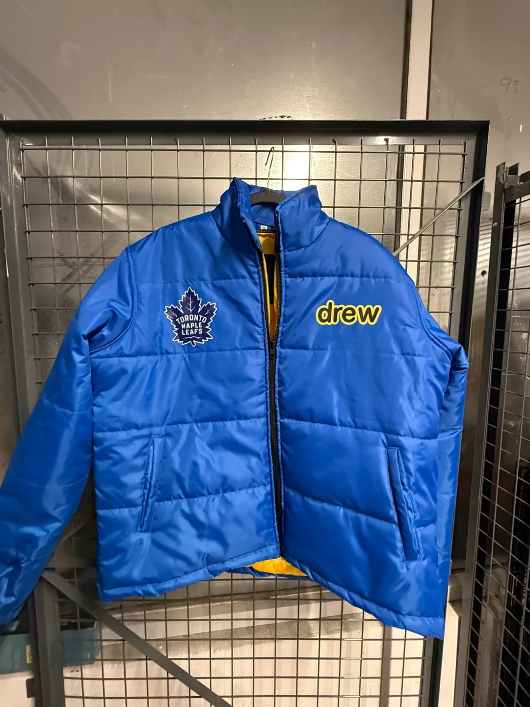 Toronto Maple Leafs x Drew puffer - never worn thumbnail
