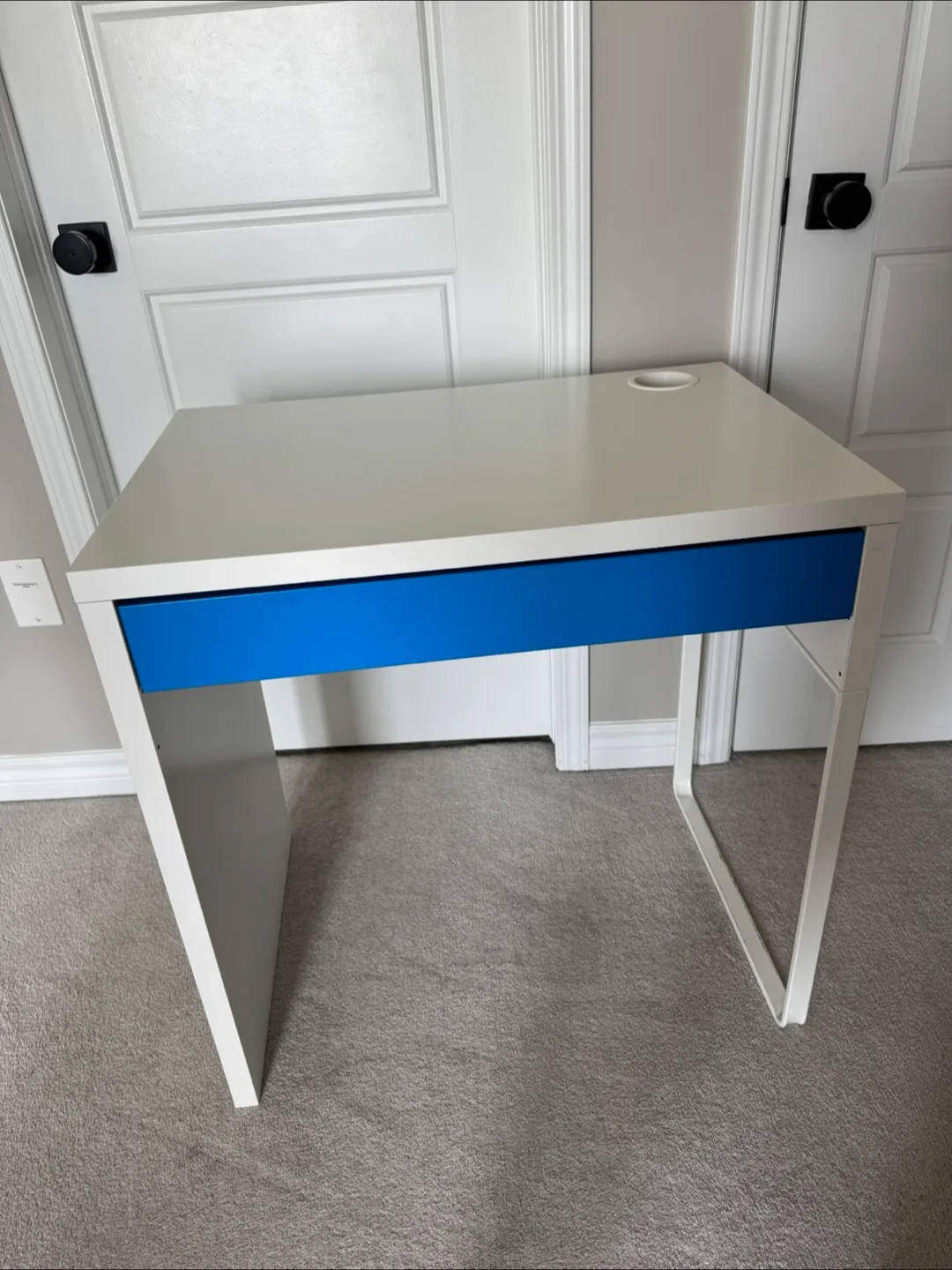 IKEA PÅHL Desk - White & Blue thumbnail