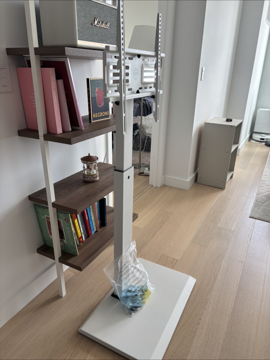 FITUEYES TV Stand (swivel) - photo 2