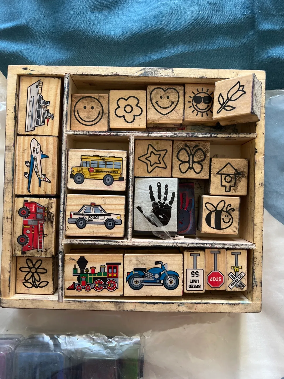 Stamping kit with ink pads image indicator(2)