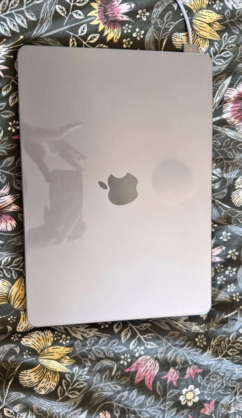 MacBook Air M2, 8GB Memory, 256GB Storage - photo 3