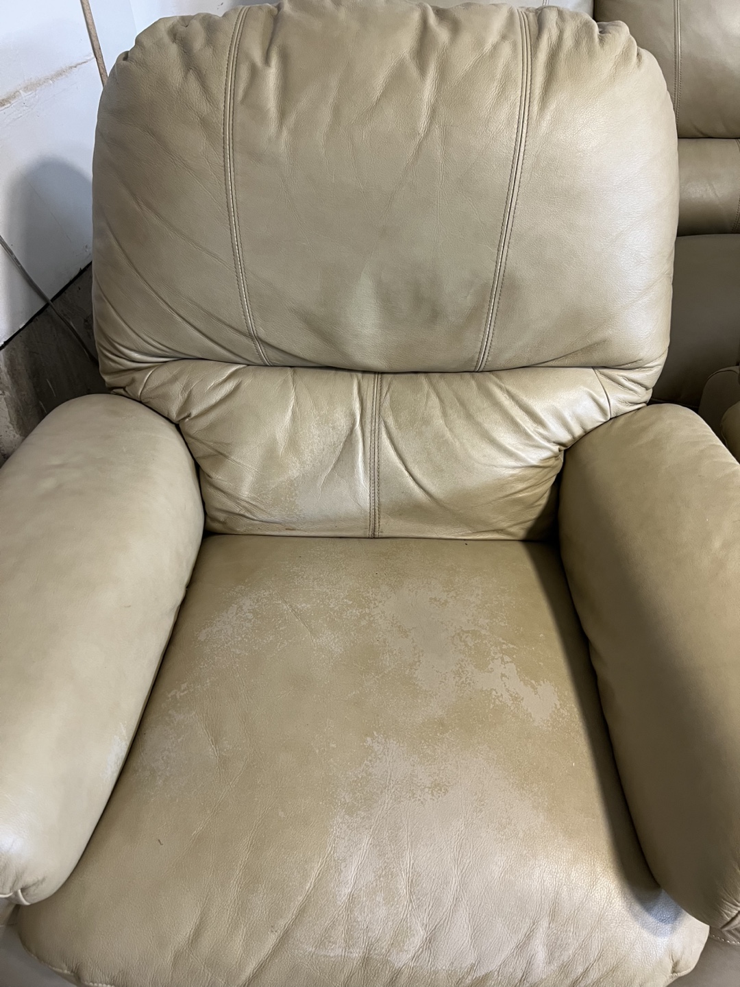 Leather Reclining Sofa and Chairs - Beige - photo 5
