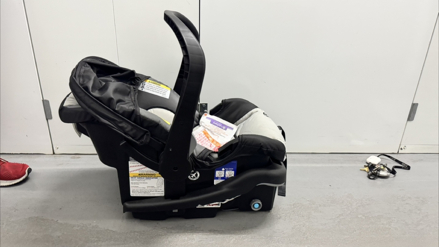 Baby Trend Infant Car Seat - photo 4