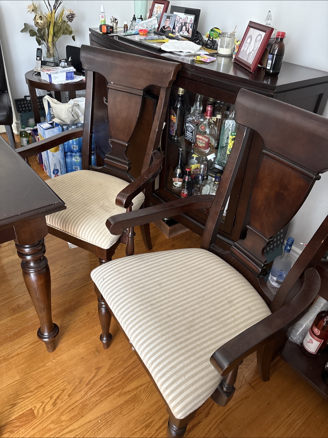 Dining table and 6 chairs - photo 2