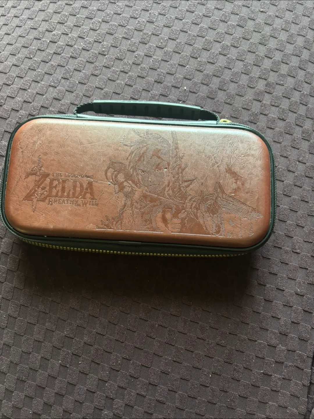 Nintendo switch with Mario kart 8 deluxe and case. image indicator(2)