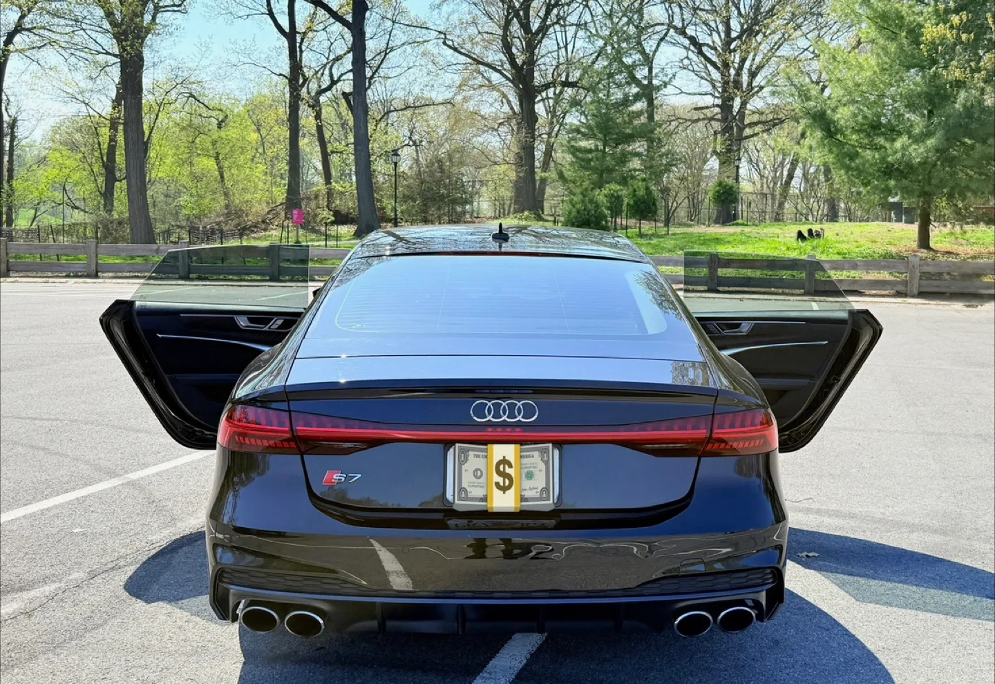 Audi S7 - Black image indicator(3)