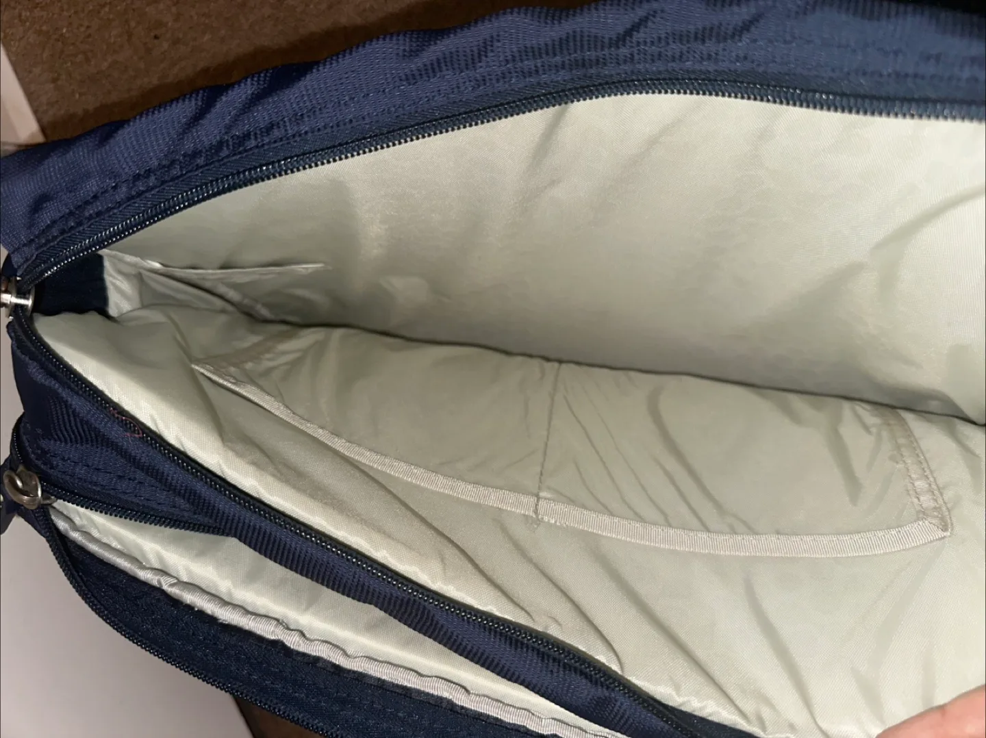 Gravis Laptop Bag - Navy Blue image indicator(3)