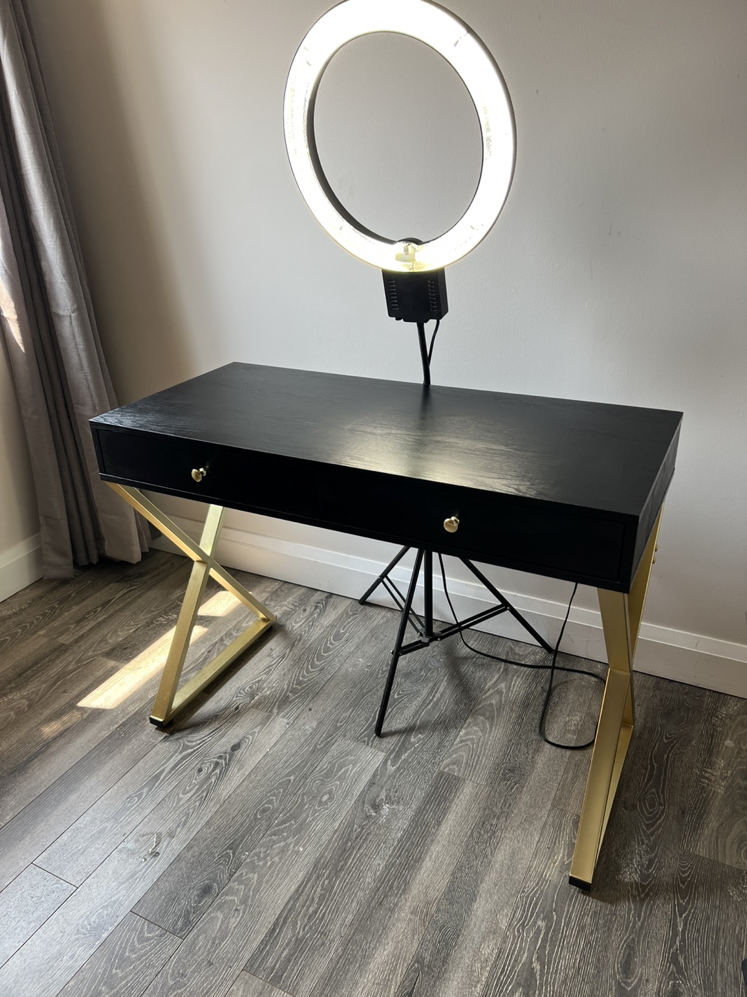 Black and Gold Accent Desk - photo 2