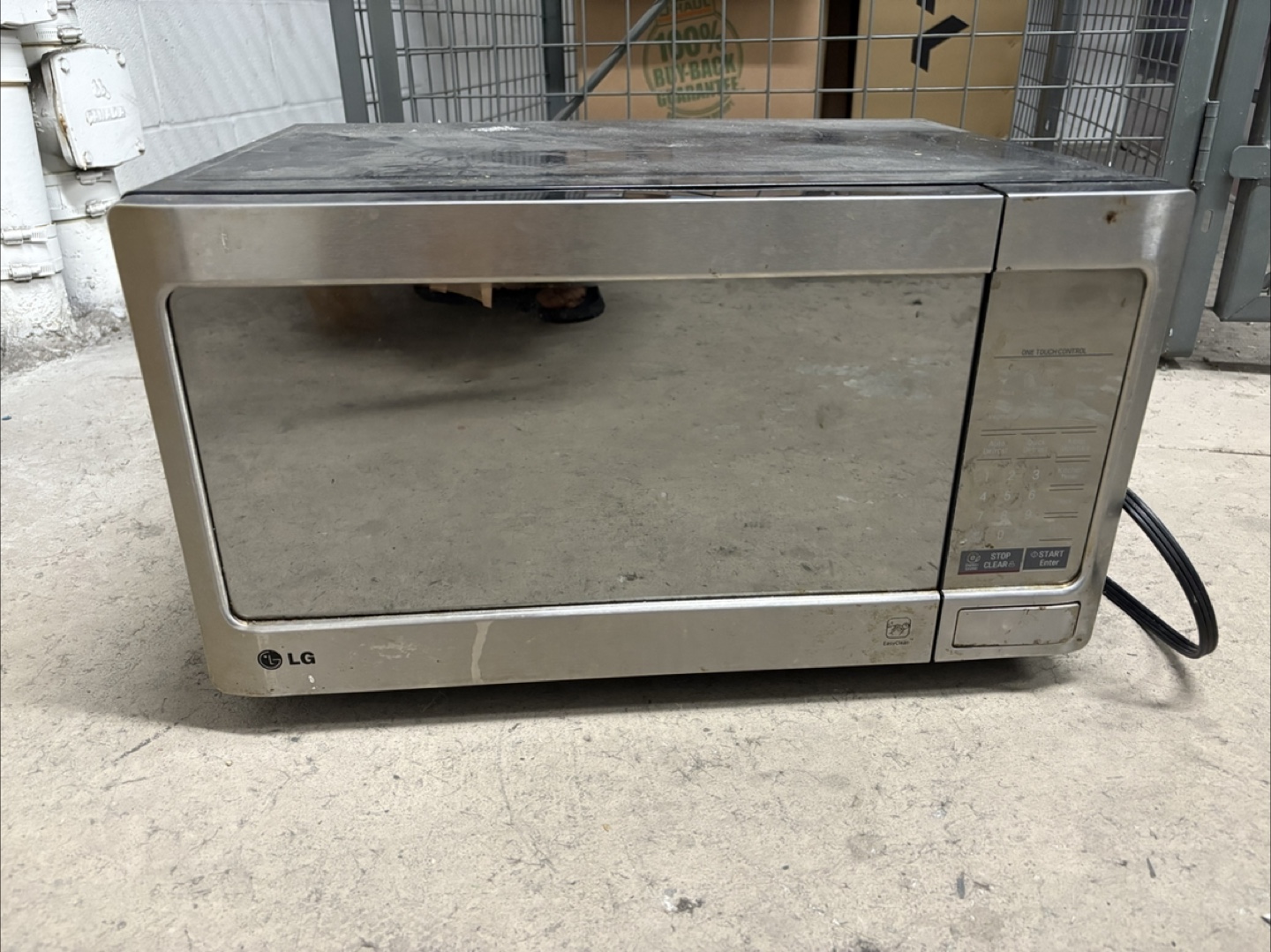 LG Microwave - Used Condition - photo 3