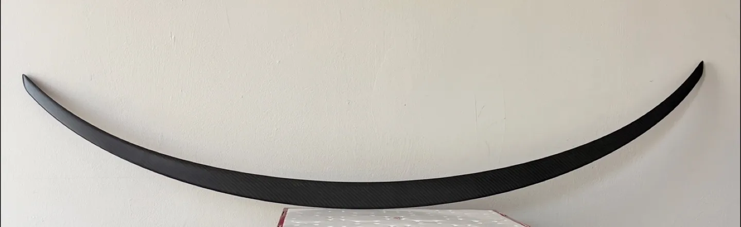 Tesla Model Y/3 performance Carbon Fiber Spoiler image indicator(3)